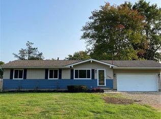 2888 Greenridge Rd, Barberton, OH 44203