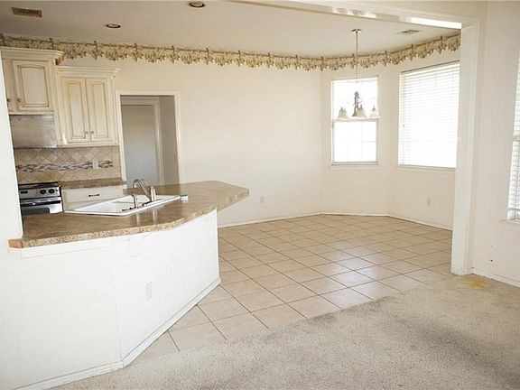 5th image of 10336 Sundance Dr