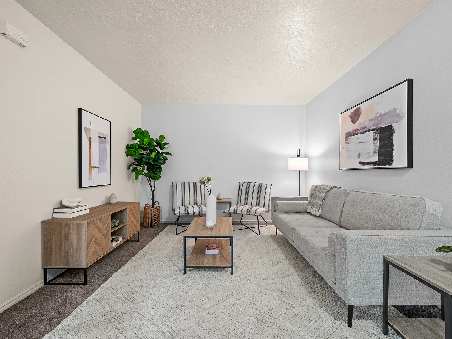 2 bed, 845 sqft, $1,550 — Photo 2
