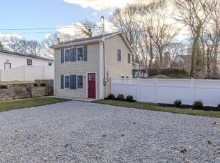 10 Port Washington Rd, Sound Beach, NY 11789