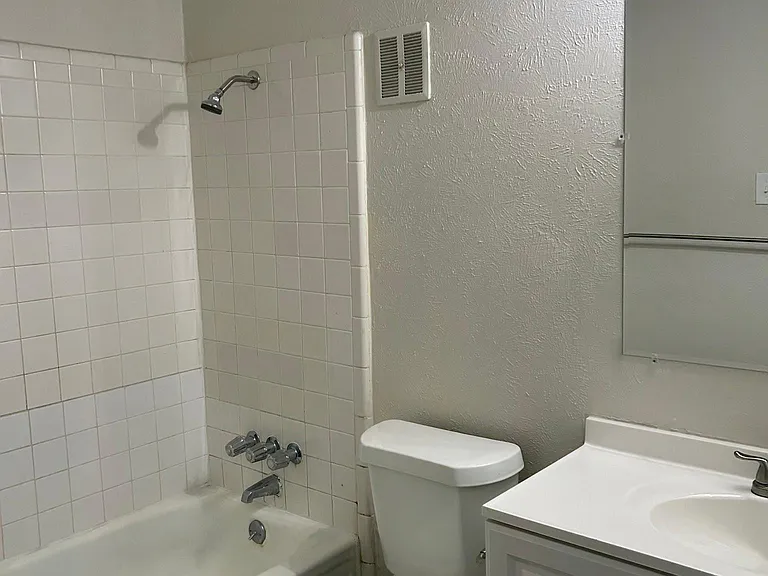 1801 Ridgeview St — Photo 5