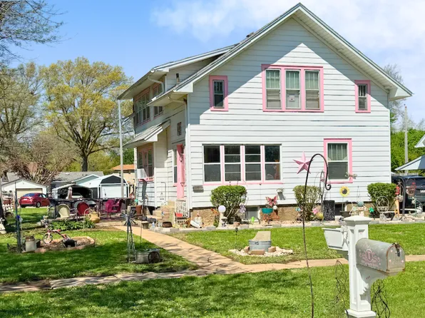 1009 Jackson Ave, Farragut, IA 51639