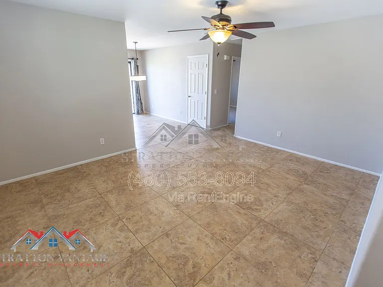 2105 E Donald Dr — Photo 6