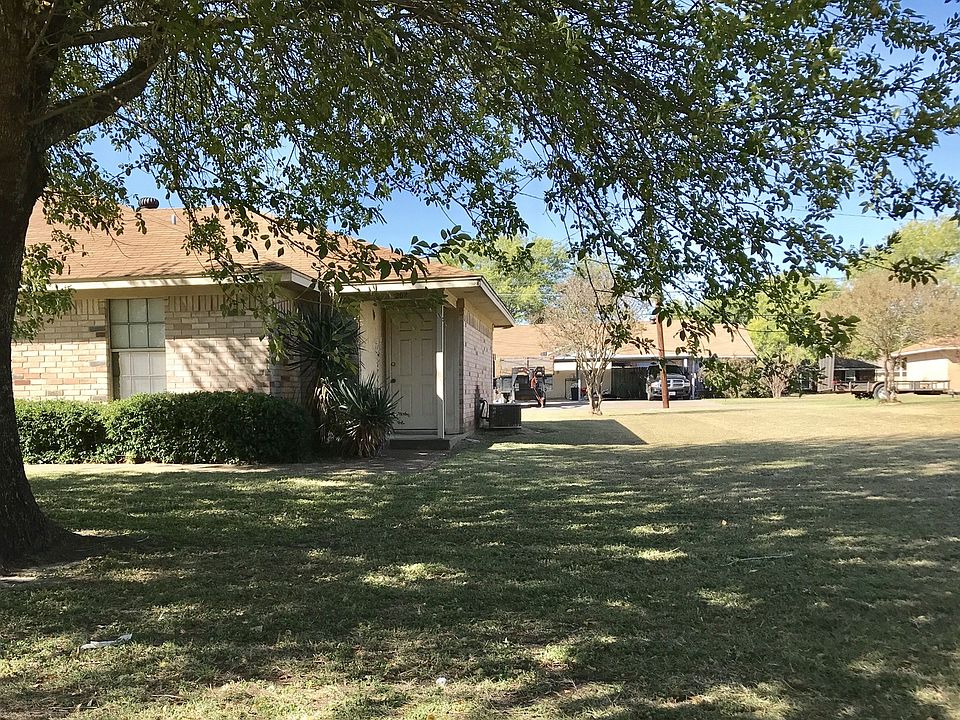 1st image of 202 Kettler Dr