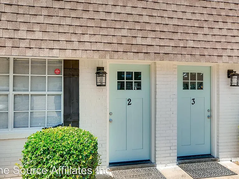 625 Coleman St — Photo 2