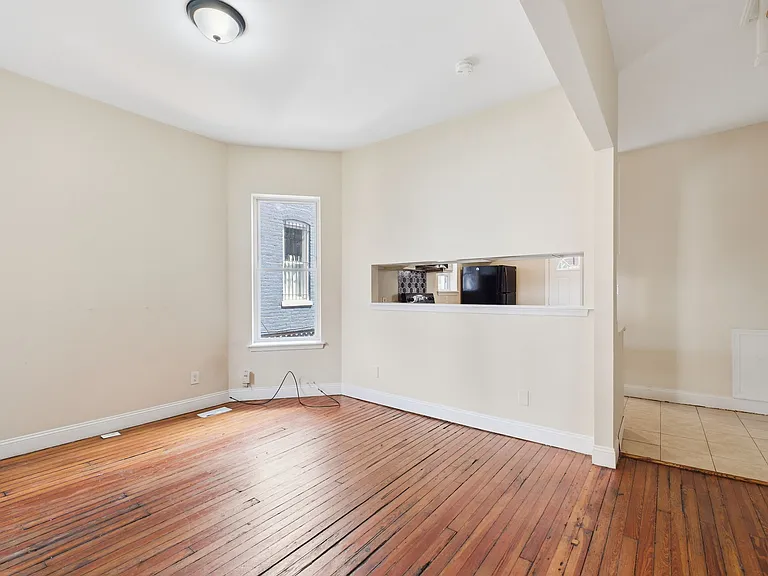 720 Gresham Pl NW — Photo 19