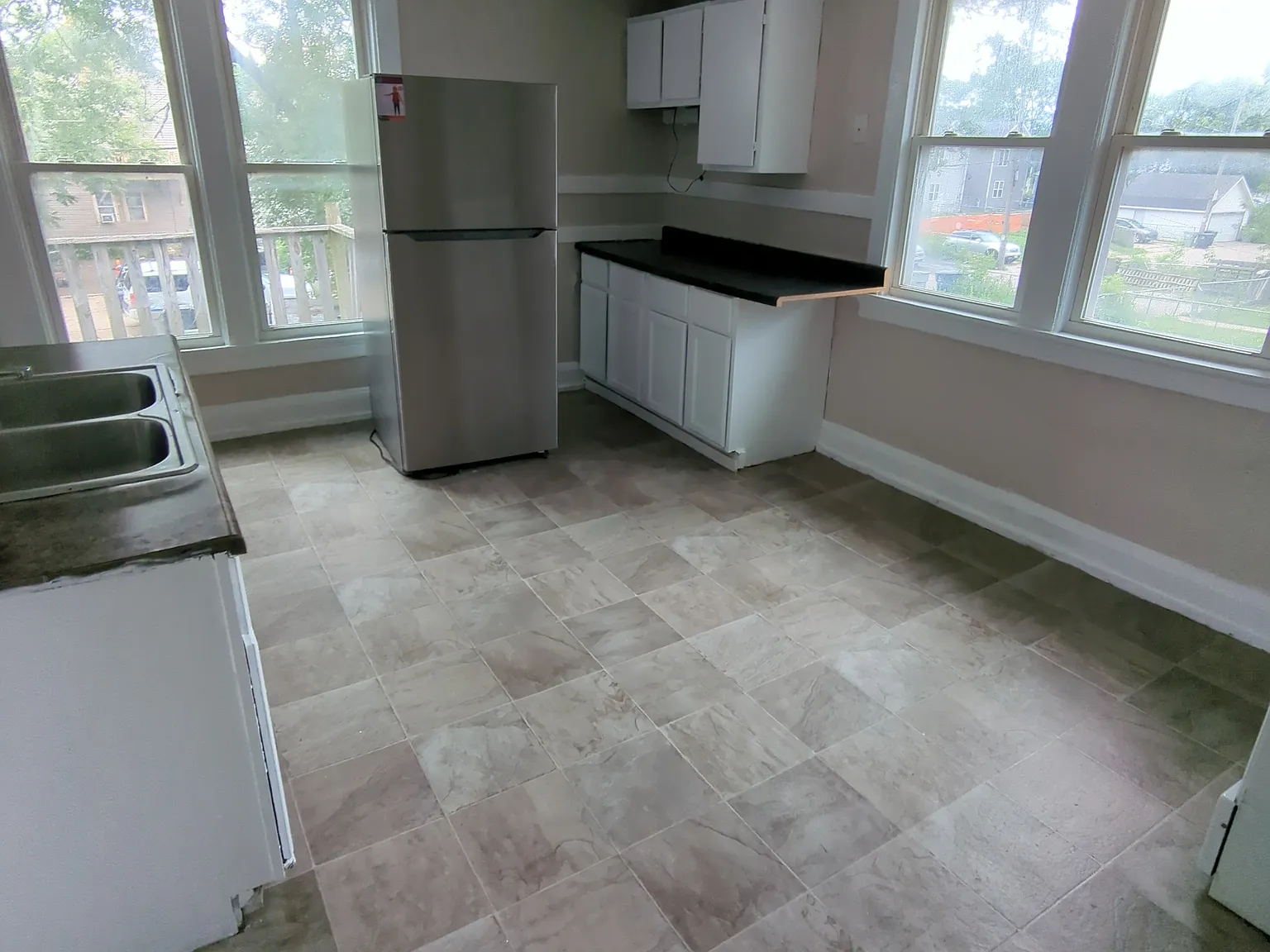 3BR Apt in Milwaukee — Photo 2