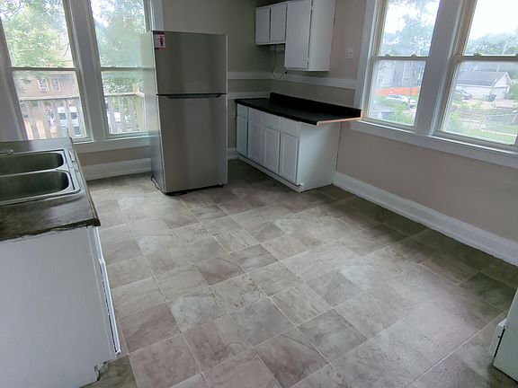 2nd image of 2862 N 21st St #2862A