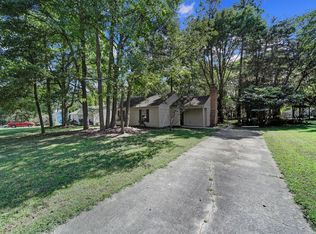 6232 Woodthrush Dr, Charlotte, NC 28227