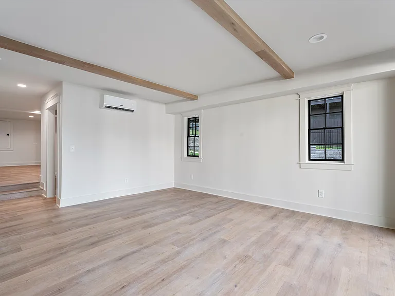 1816 Wildwood Ave — Photo 57