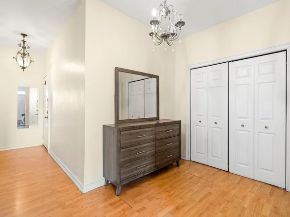 282 Magnolia Avenue image 2 of 24