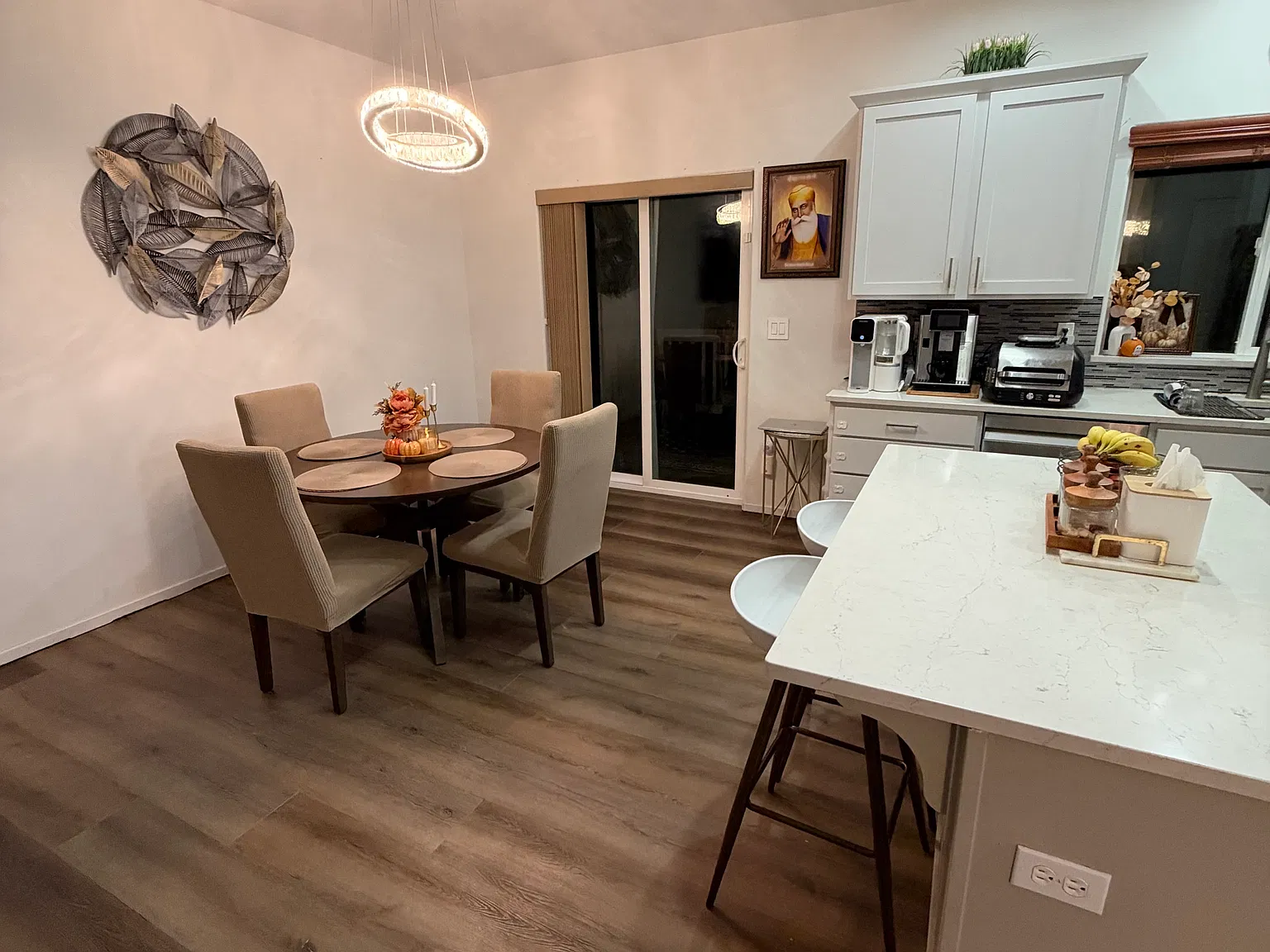 4 bed, 1505 sqft, $3,799 — Photo 2