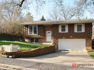 1205 Spruce St, Lake In The Hills, IL 60156