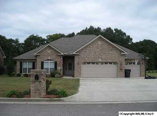 4806 Tomahawk Trl SE, Decatur, AL 35603