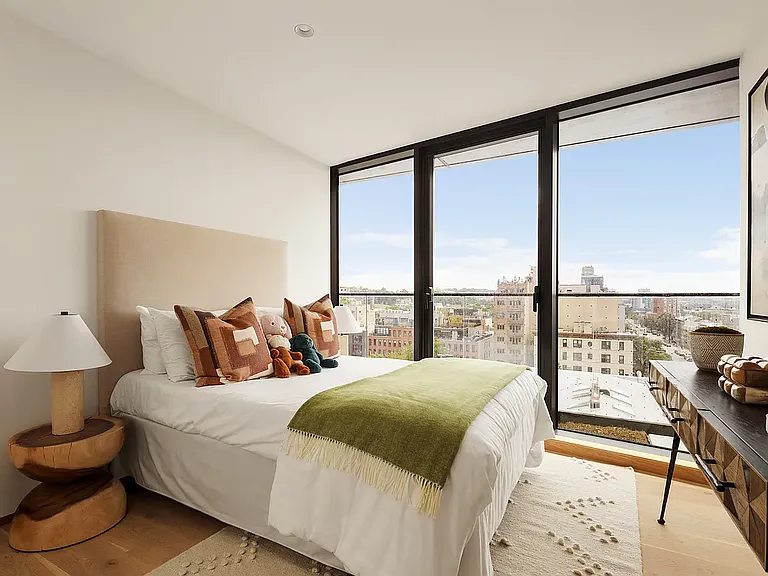 179 20th St #5B — Photo 6