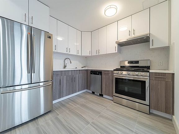 2nd image of 62-98 Woodhaven Blvd #5K