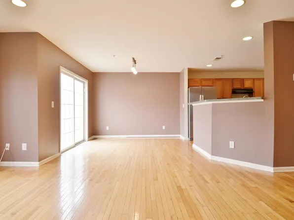 19 Marina Drive image 7 of 50