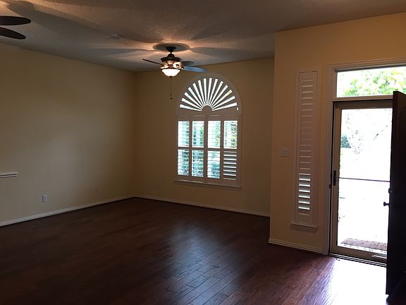 3rd image of 7975 Greenvalley Ln