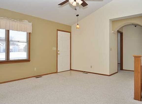 3rd image of 1720 Candace Ln