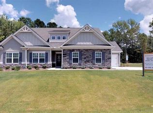 4020 Mendenhall Dr, Zebulon, NC 27597