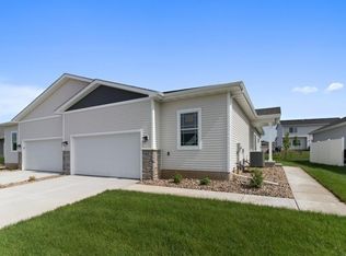 905 Linden St, Carlisle, IA 50047