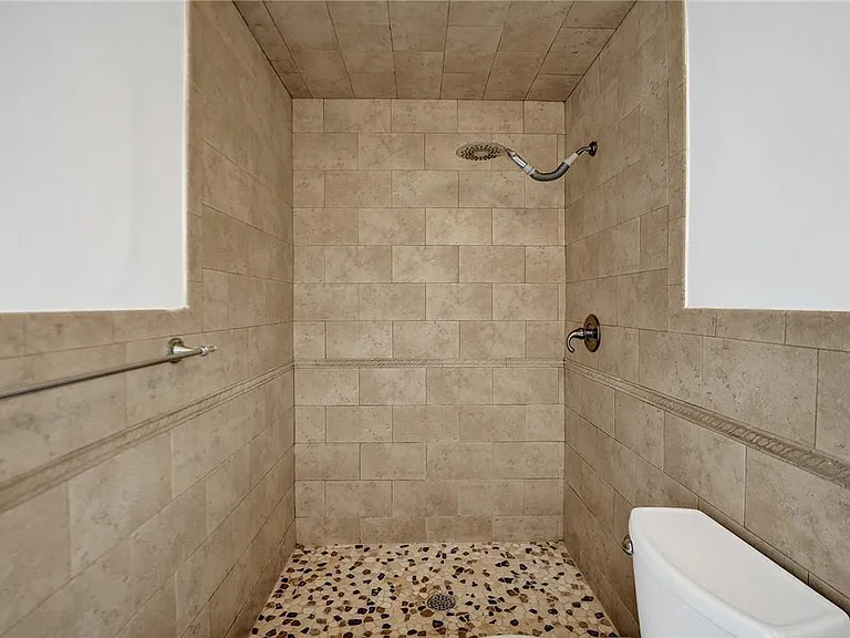 5981 NE 22nd Way — Photo 16
