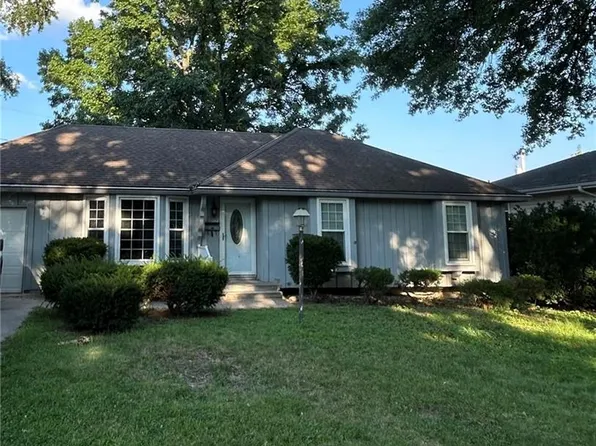 11007 Spring Valley Rd, Kansas City, MO 64134