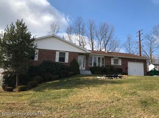 317 White Birch Dr, Scranton, PA 18504