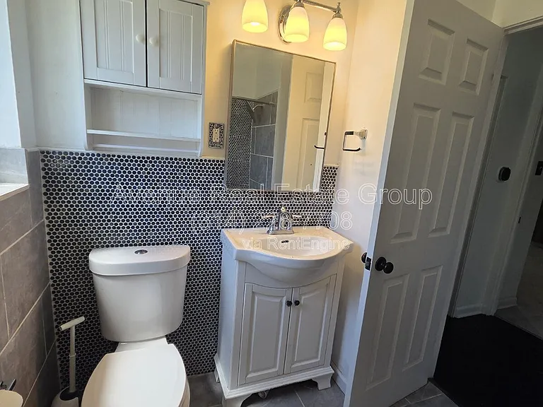 1115 Backer St — Photo 13