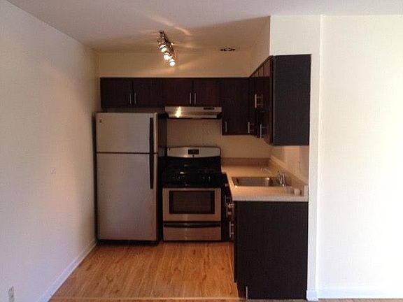 4th image of 1060 W Hollywood Ave #0