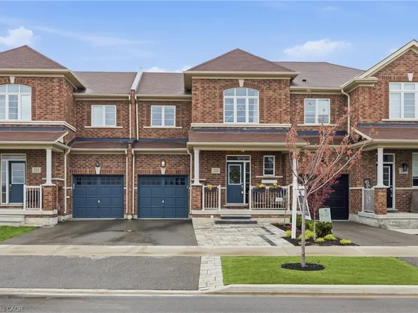 223 Skinner Rd, Hamilton, ON L8B 1X2
