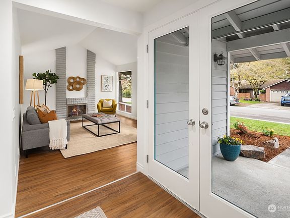 5th image of 2815 179th Avenue NE