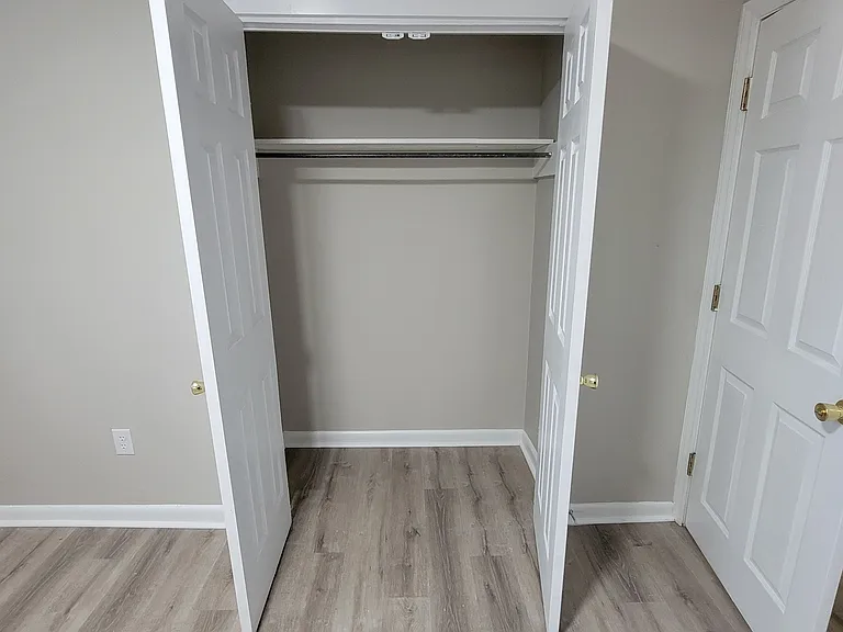 8165 Wood St — Photo 13