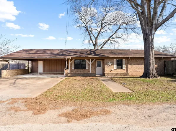 303 Lowry St, Arp, TX 75750