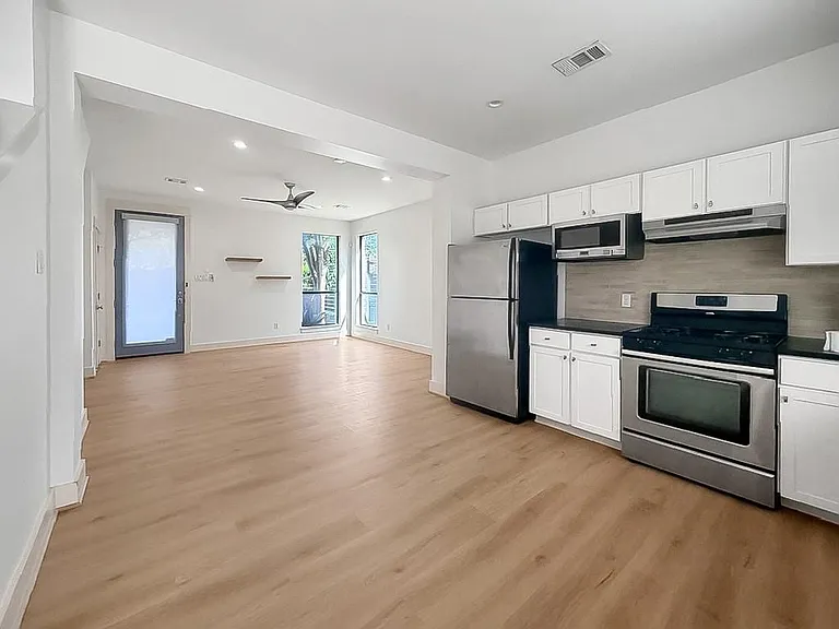 4120 Valley View Rd #A — Photo 3