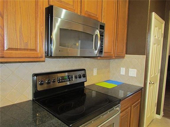 3rd image of 2648 Baytree Dr