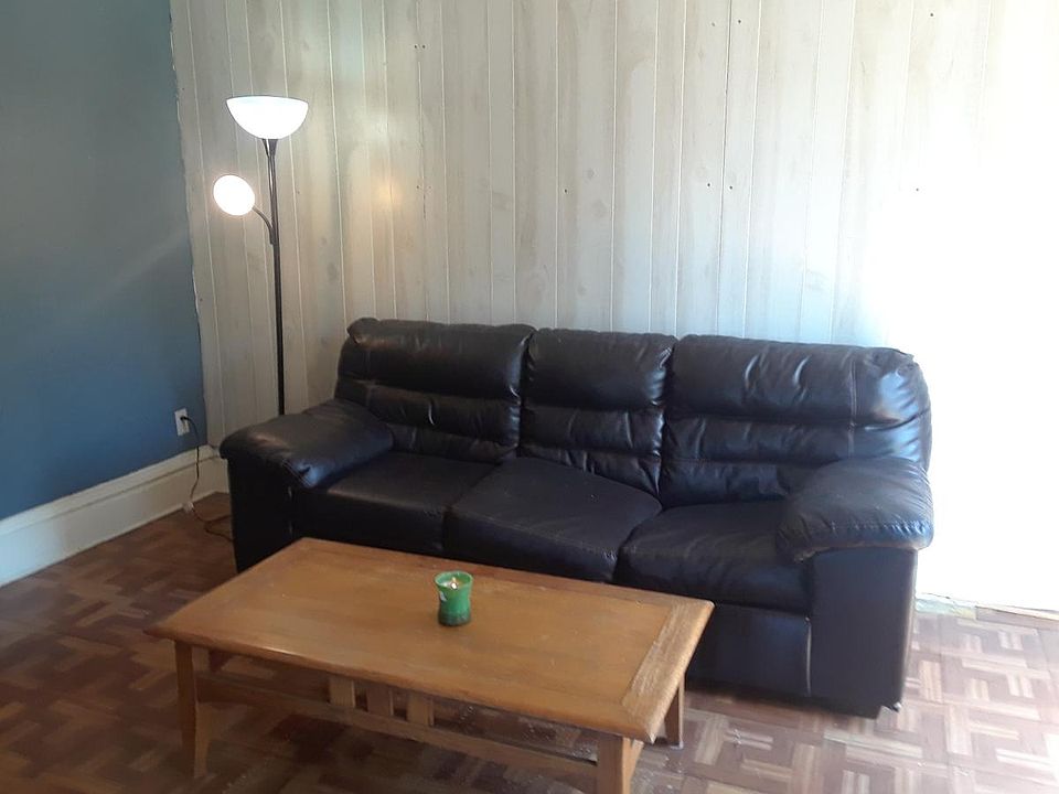 2nd image of 420 8th St APT 2
