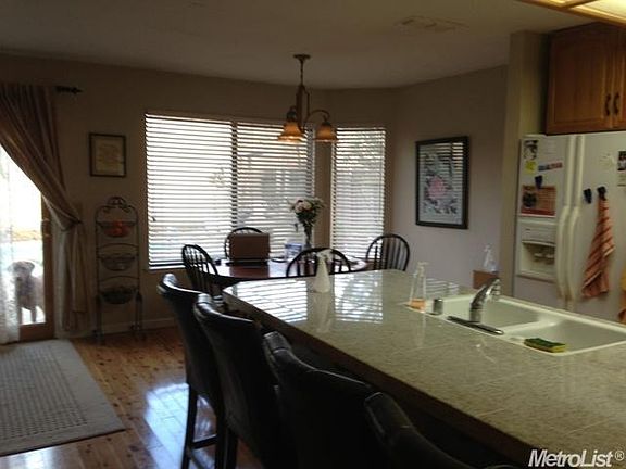 4th image of 733 Crystal Springs Dr