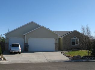 3107 Summit Ct, Cheyenne, WY 82009
