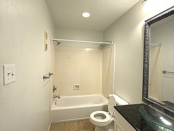 2nd image of 5103 Nicholson Dr APT A22