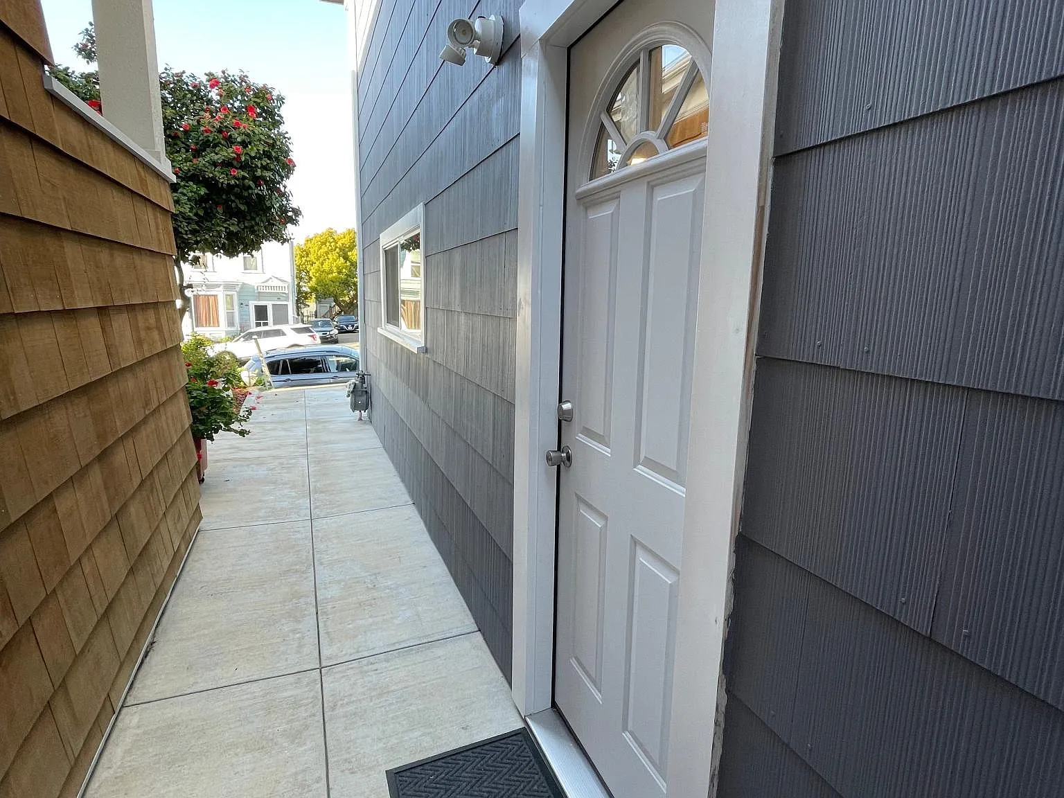 737 Florida St — Photo 2
