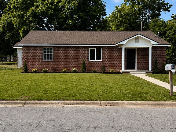 2nd image of 103 Fagan Cir
