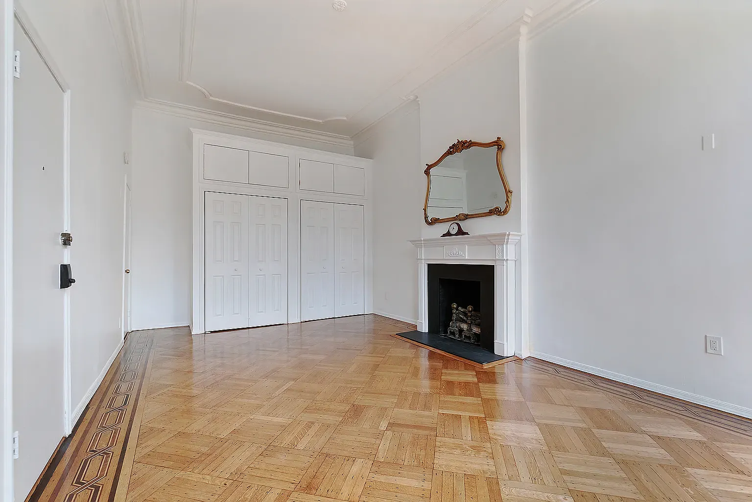 285 Carroll Street — Photo 2