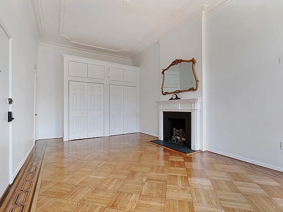 2nd image of 285 Carroll St Floor 1