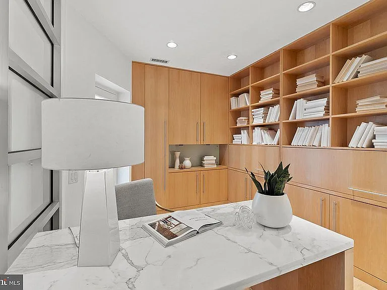 1942 Calvert St NW #3 — Photo 8