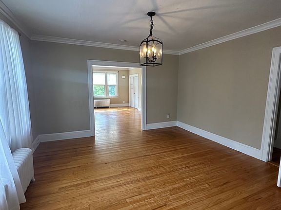 5th image of 4 Bretton Rd #2