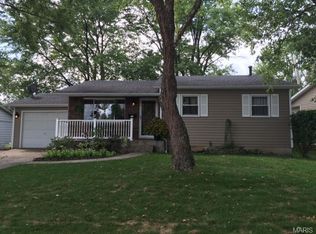 803 Lancelot Ln, Troy, IL