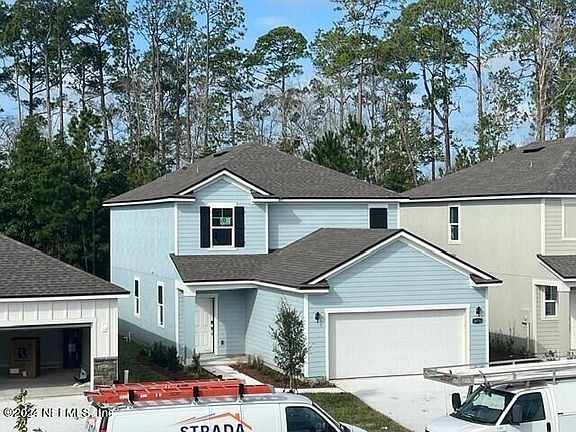 3rd image of 14732 MACADAMIA Lane #116