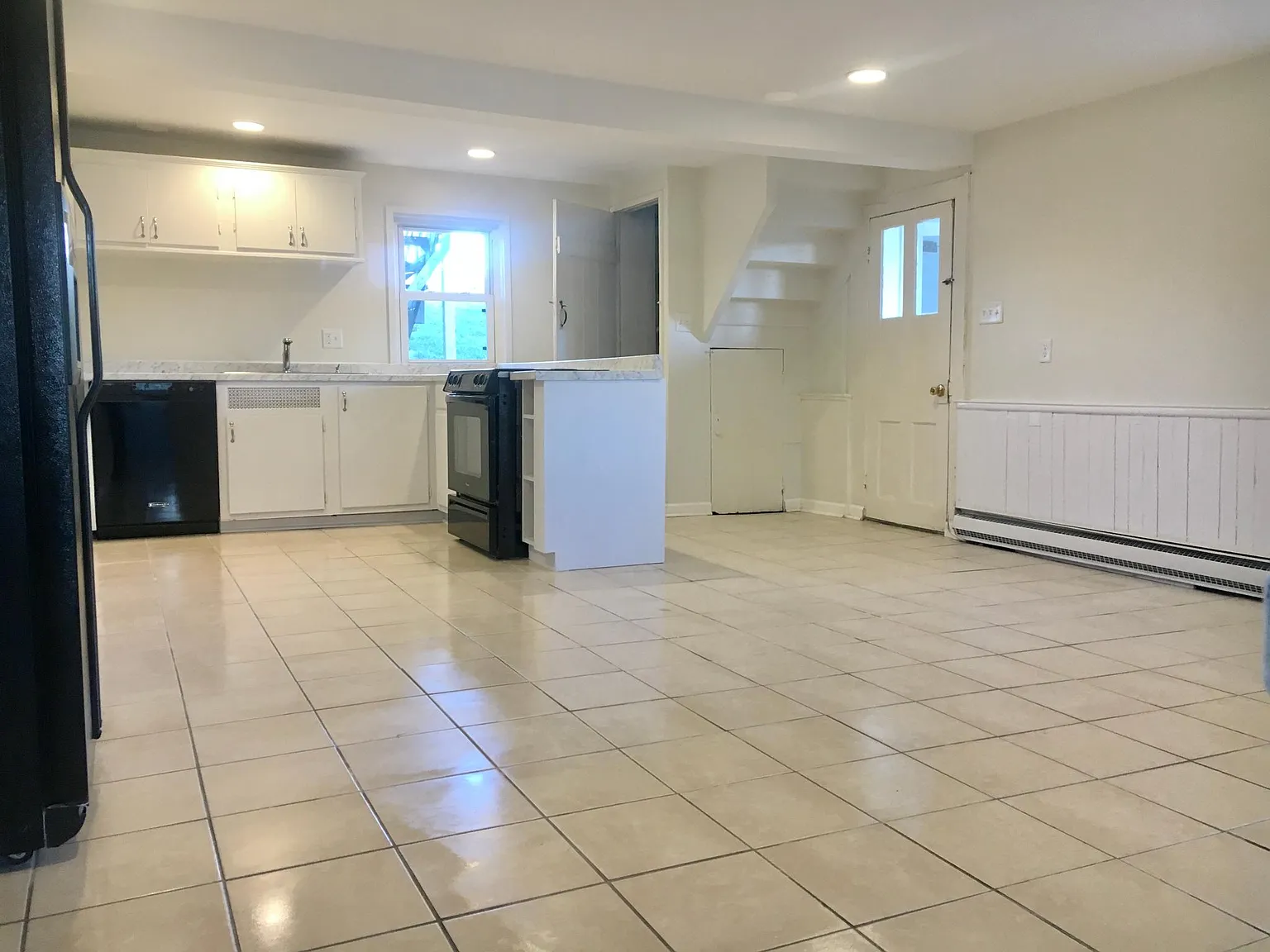 2 bed, 1.5 bath, $1,800 — Photo 2