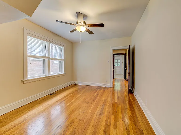 (201) 7230-32 Forsyth Blvd — Photo 13